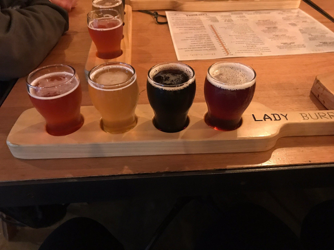 Adelaide Bar Boys-阿德莱德必去景点