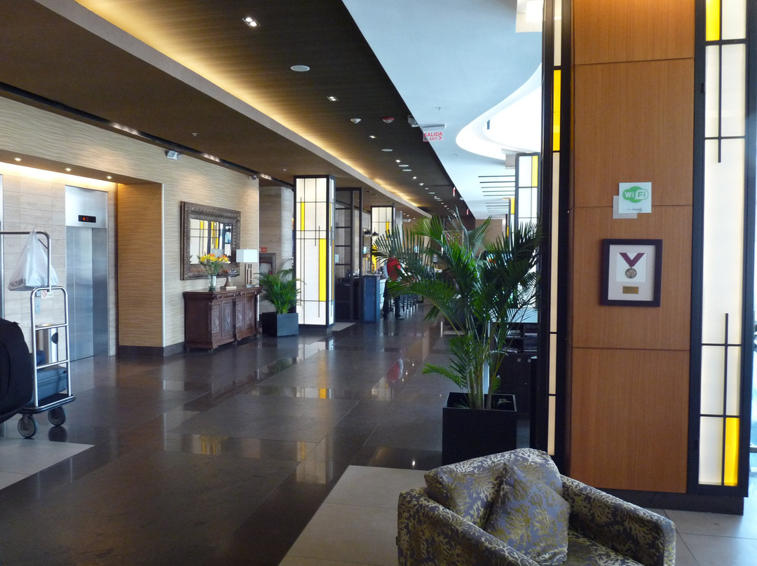 瓜亚基尔机场假日酒店主图