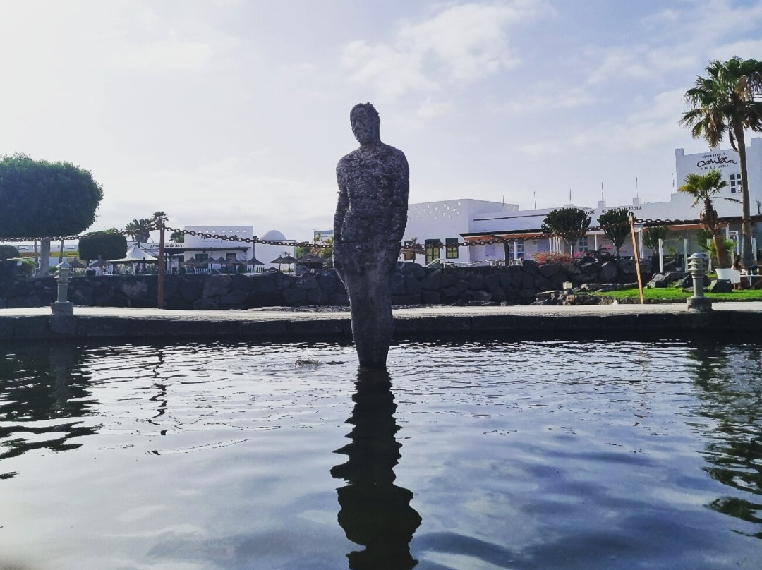 Man In The Water景点图片