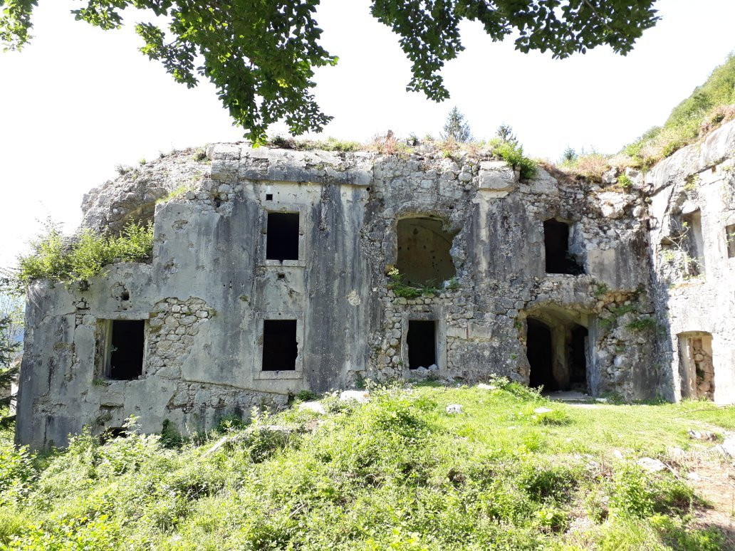 Fort Hermann-博韦茨必去景点