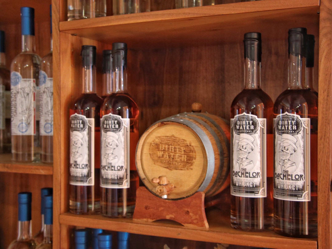 Dirty Water Distillery-普利茅斯必去景点