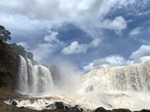 Sae Pong Lai Waterfall-Attapeu必去景点