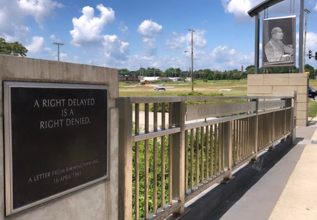 Dr. Martin Luther King Jr Memorial Bridge-韦恩堡必去景点