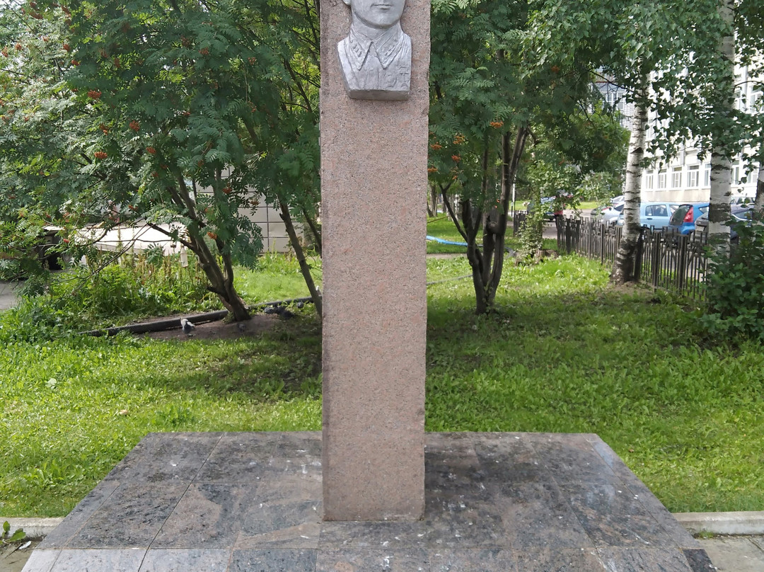 Monument to Oplesnin景点图片