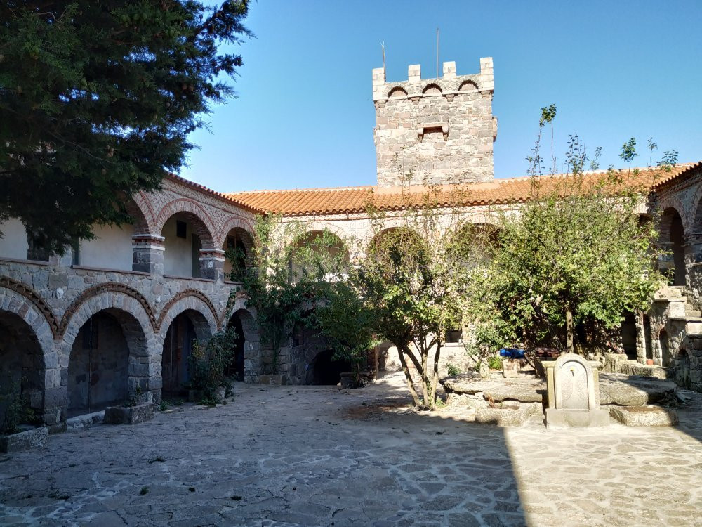 Ierá Moní Ypsiloú景点图片