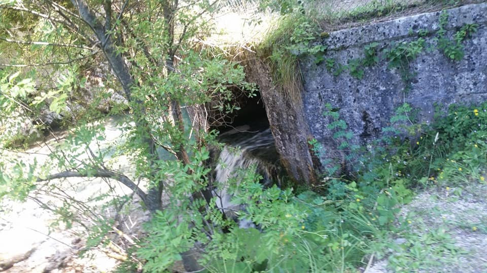 Cascata del Vitello d'Oro景点图片
