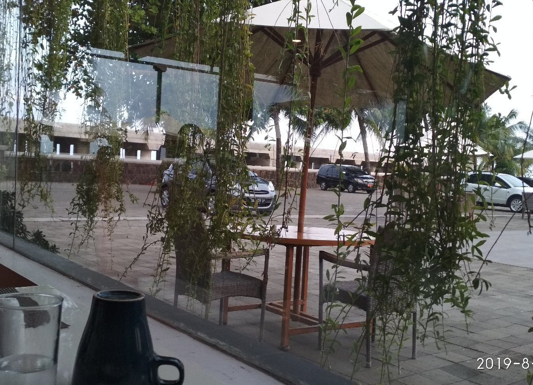 潘格兰海滩酒店主图