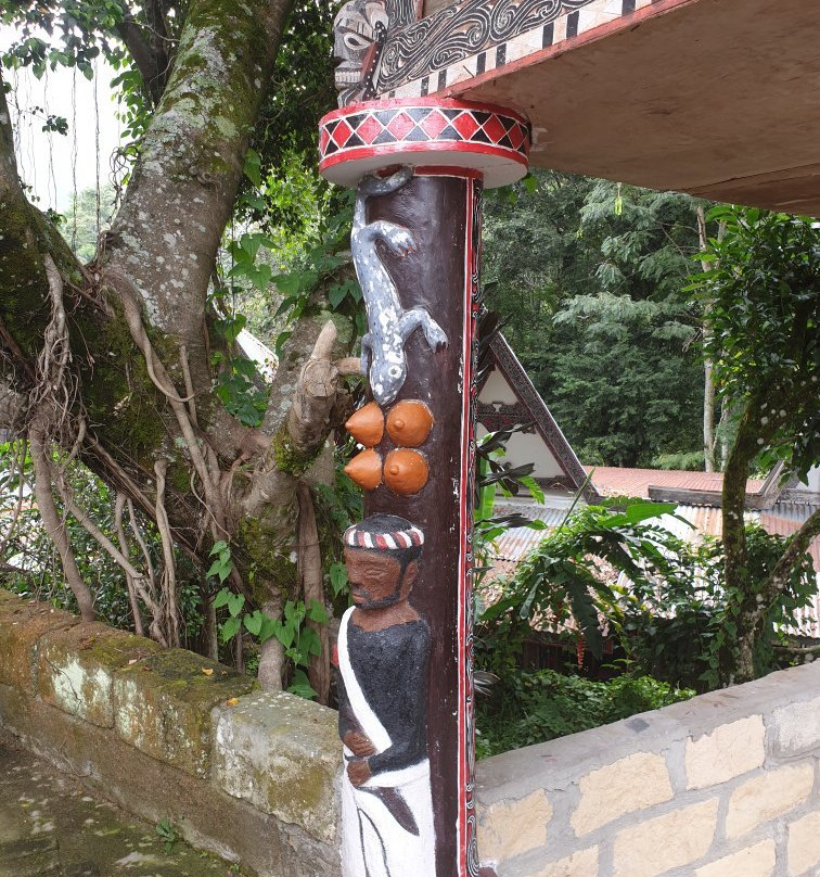 Tomb of the Sidabutar Kings-沙摩西岛必去景点