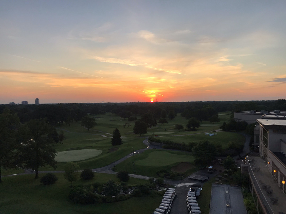 Eaglewood Resort & Spa主图