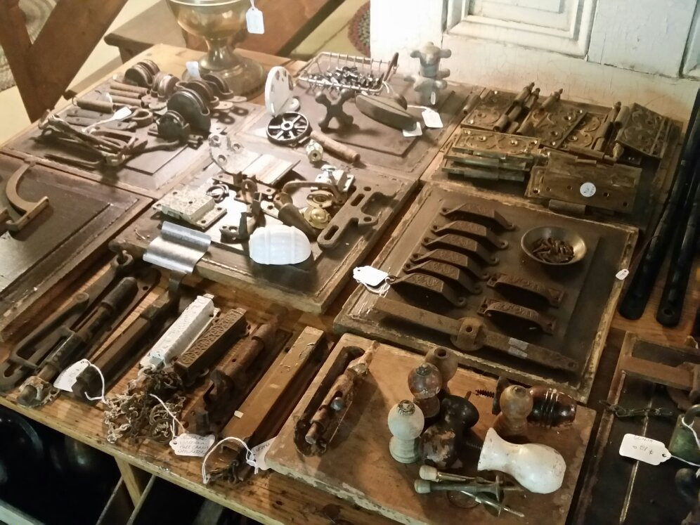 Royal Port Antiques景点图片