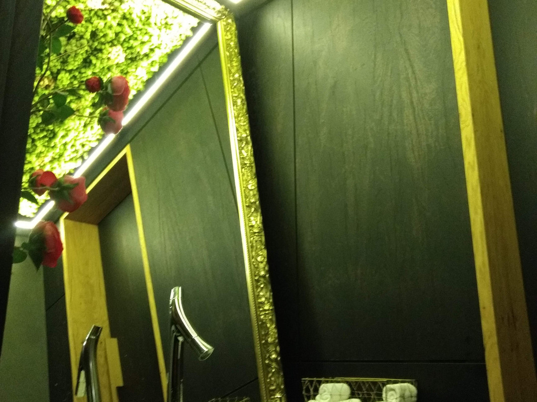 Theatre Hotel主图