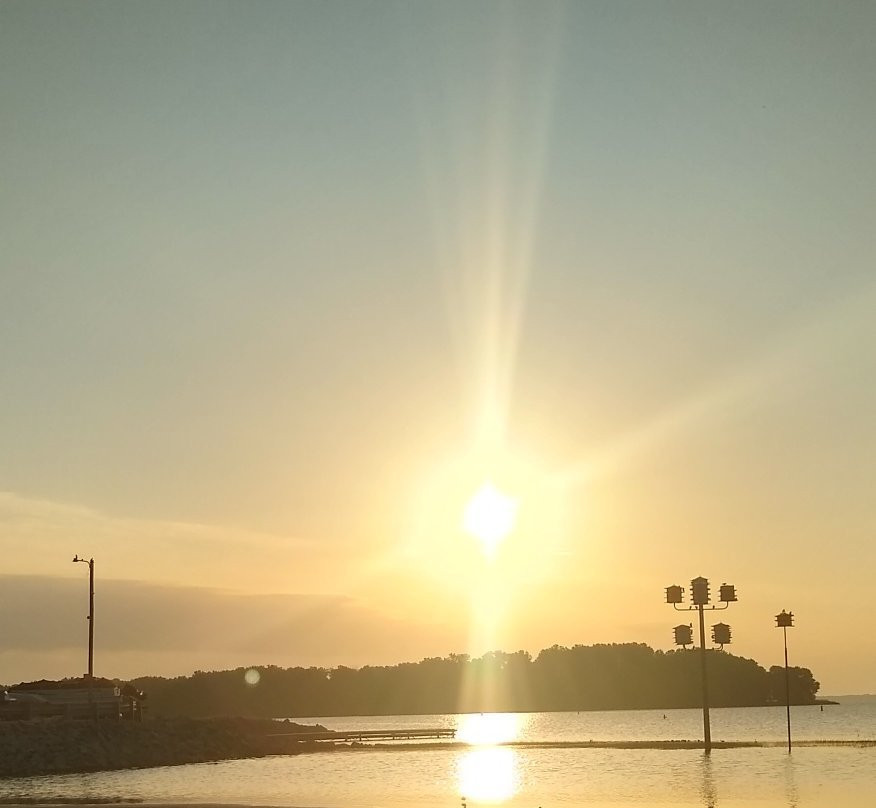 Carlyle Sailing association-Carlyle必去景点