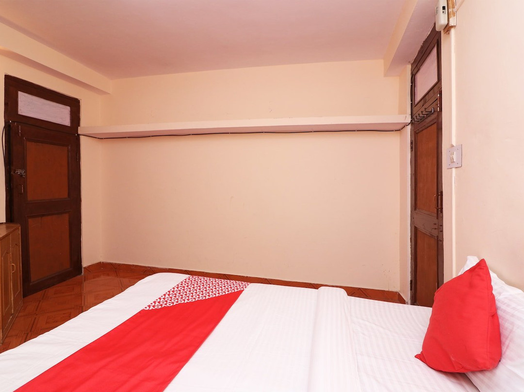 OYO 36552 Royal Voyages主图