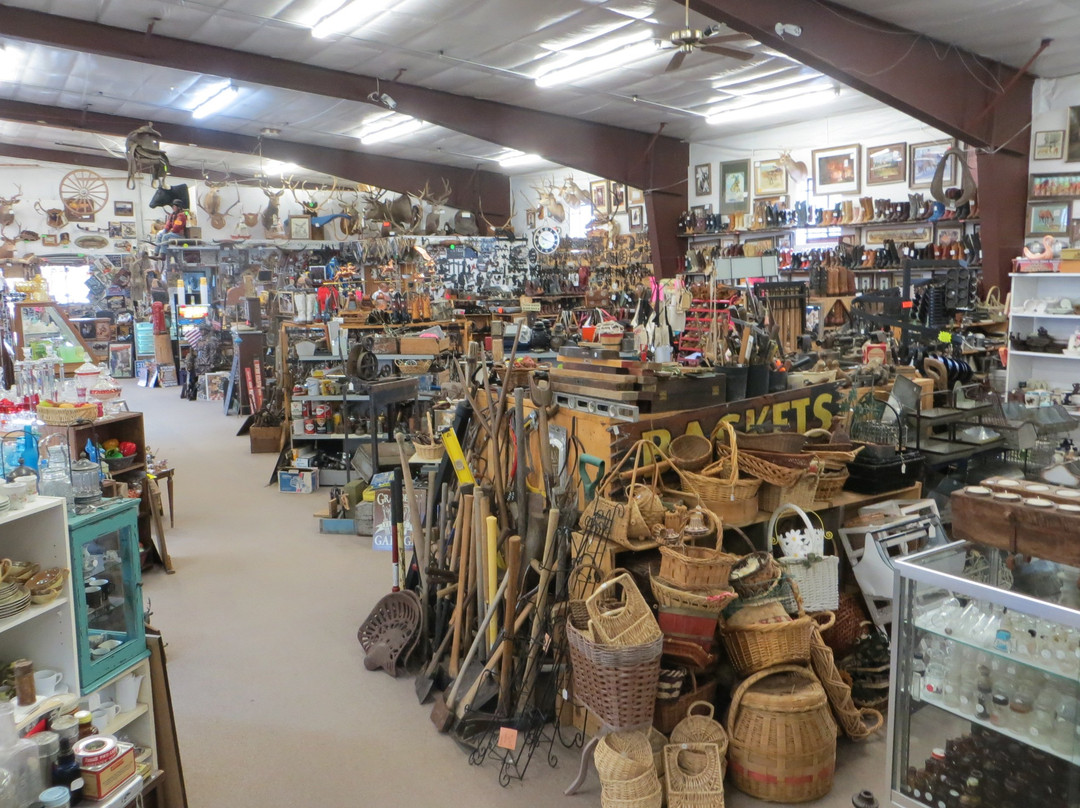 Antique Corral-科尔特斯必去景点