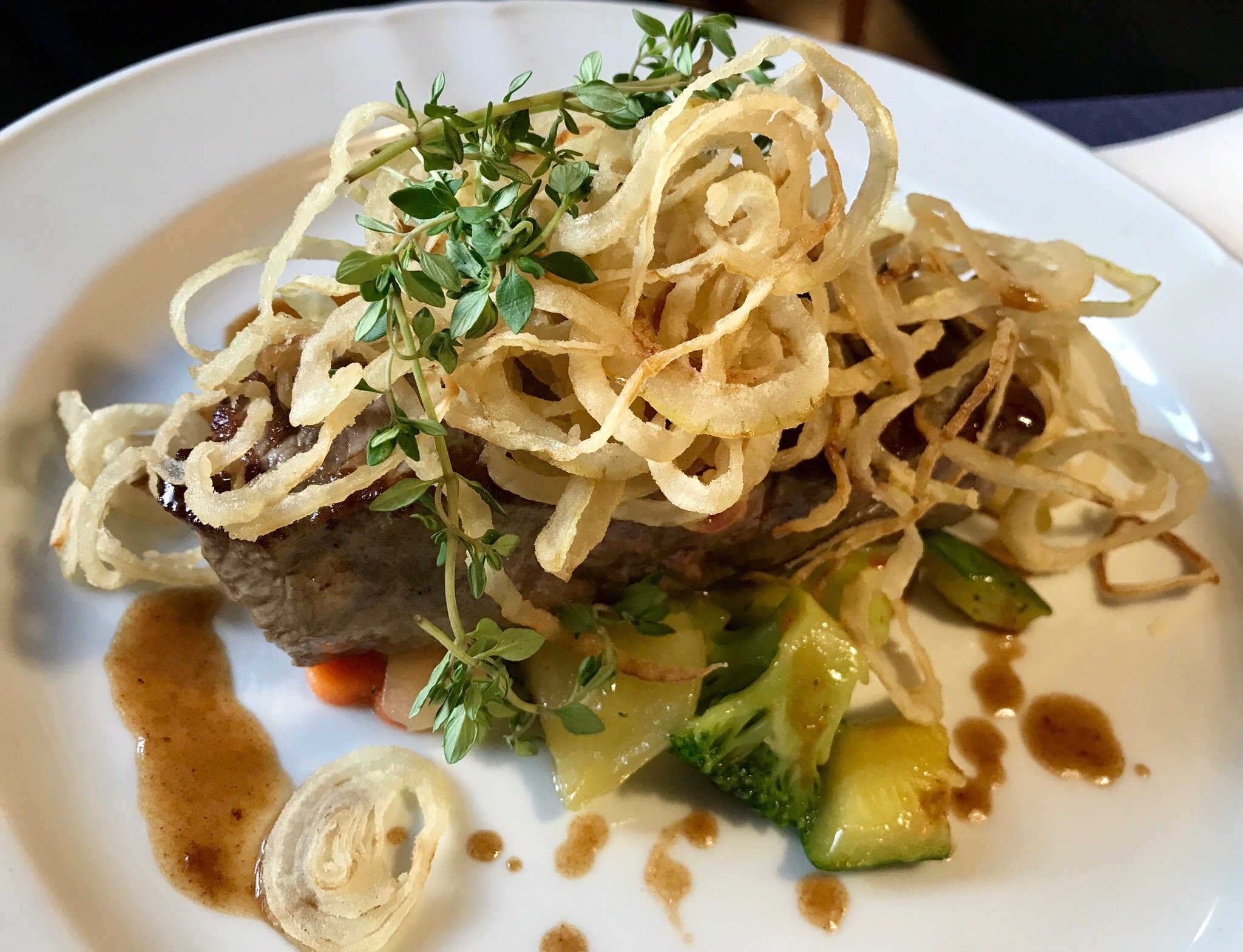Landhotel Gasthof zum Hirsch-官方