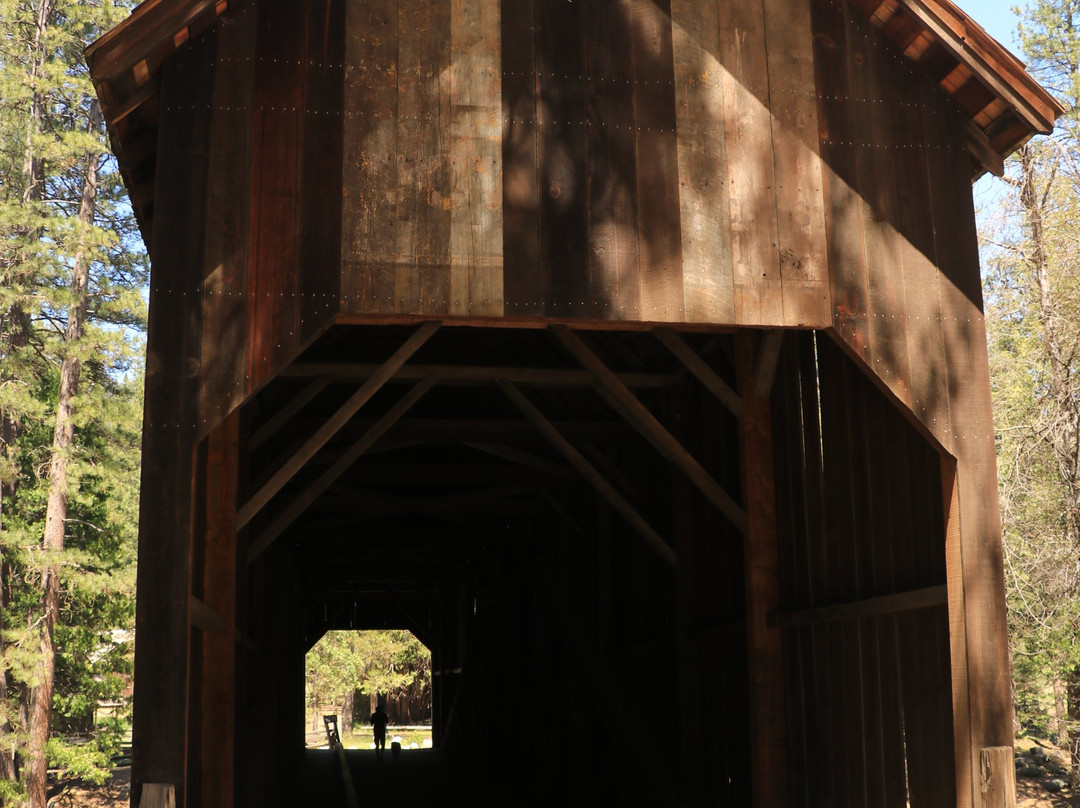 Wawona Covered Bridge景点图片