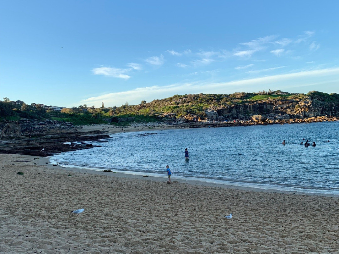 Little Bay Beach景点图片