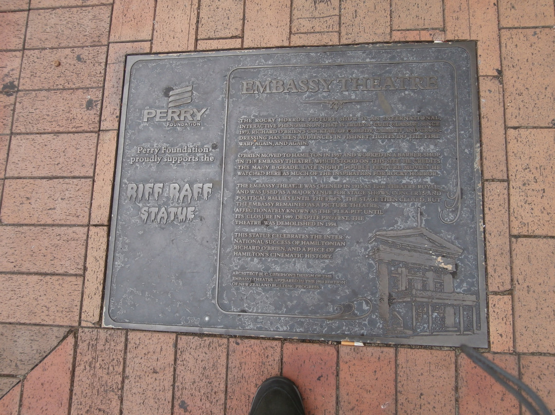 Riff Raff Statue-汉密尔顿必去景点