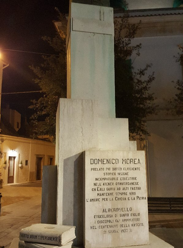 Monumento a Monsignor Domenico Morea景点图片