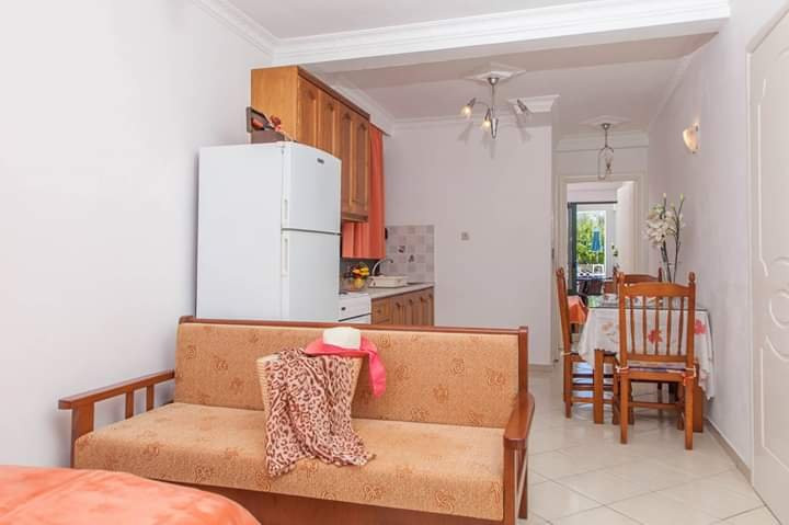 Ionion Apartments & Studios主图