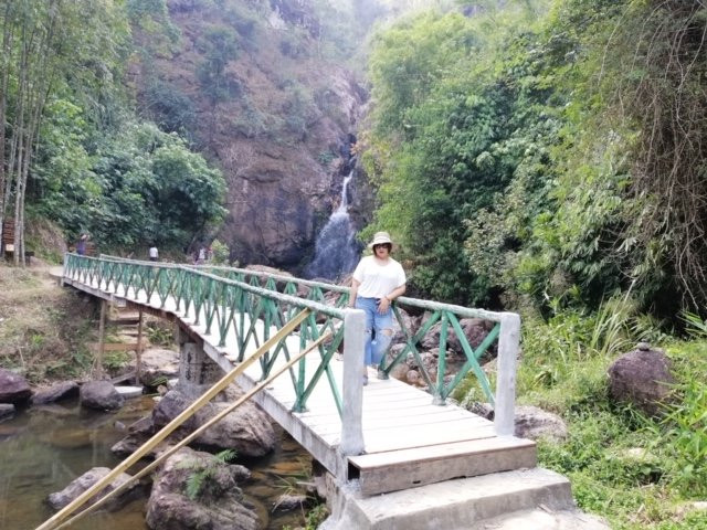 Jogkradin Waterfall景点图片