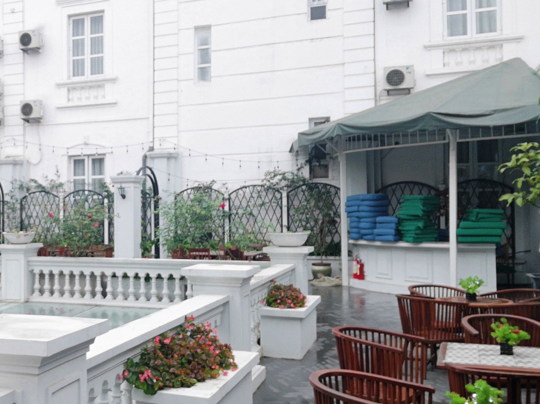 Manoir Des Arts Hotel主图