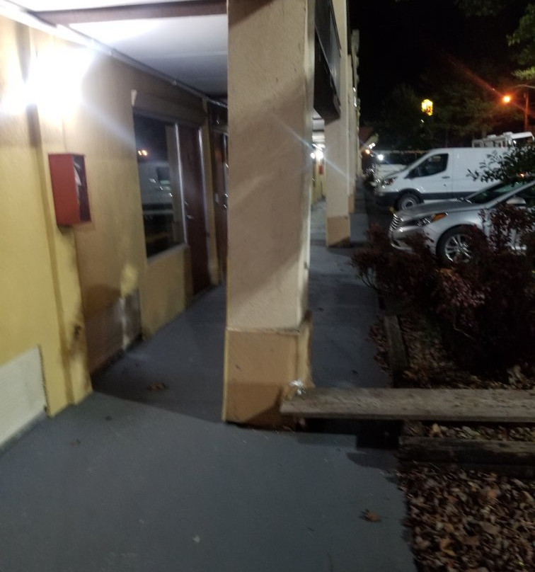 Super 8 by Wyndham Caryville TN主图