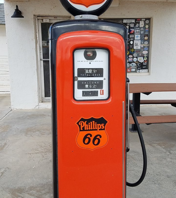 Lucille's Historic HIghway Gas Station景点图片