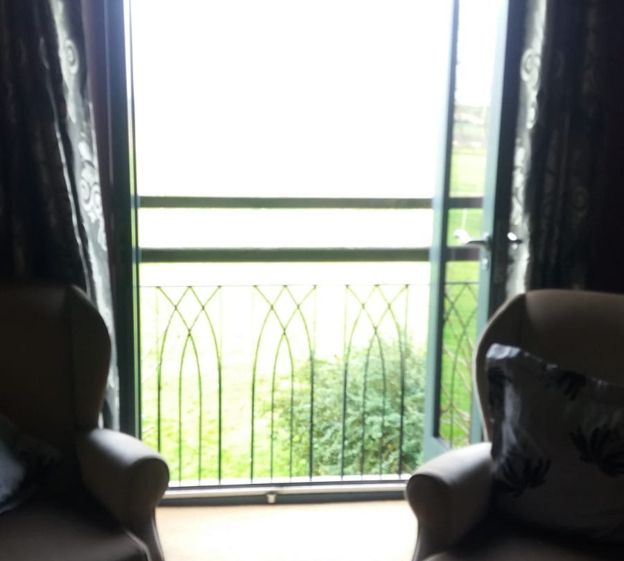 Glebe Farm主图