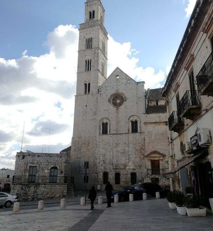 Piazza Santa Croce-Palo del Colle必去景点