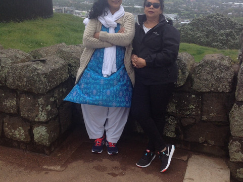 Spacious Eastern Beach Home - 1 Min from Beach!主图