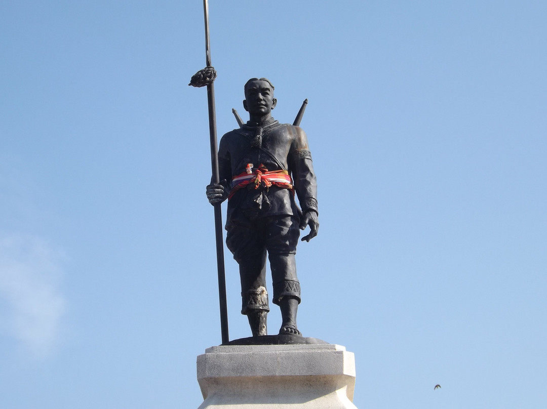 Phraya Surin Pakdee Srinarong Jangwang (Pum) Monument景点图片