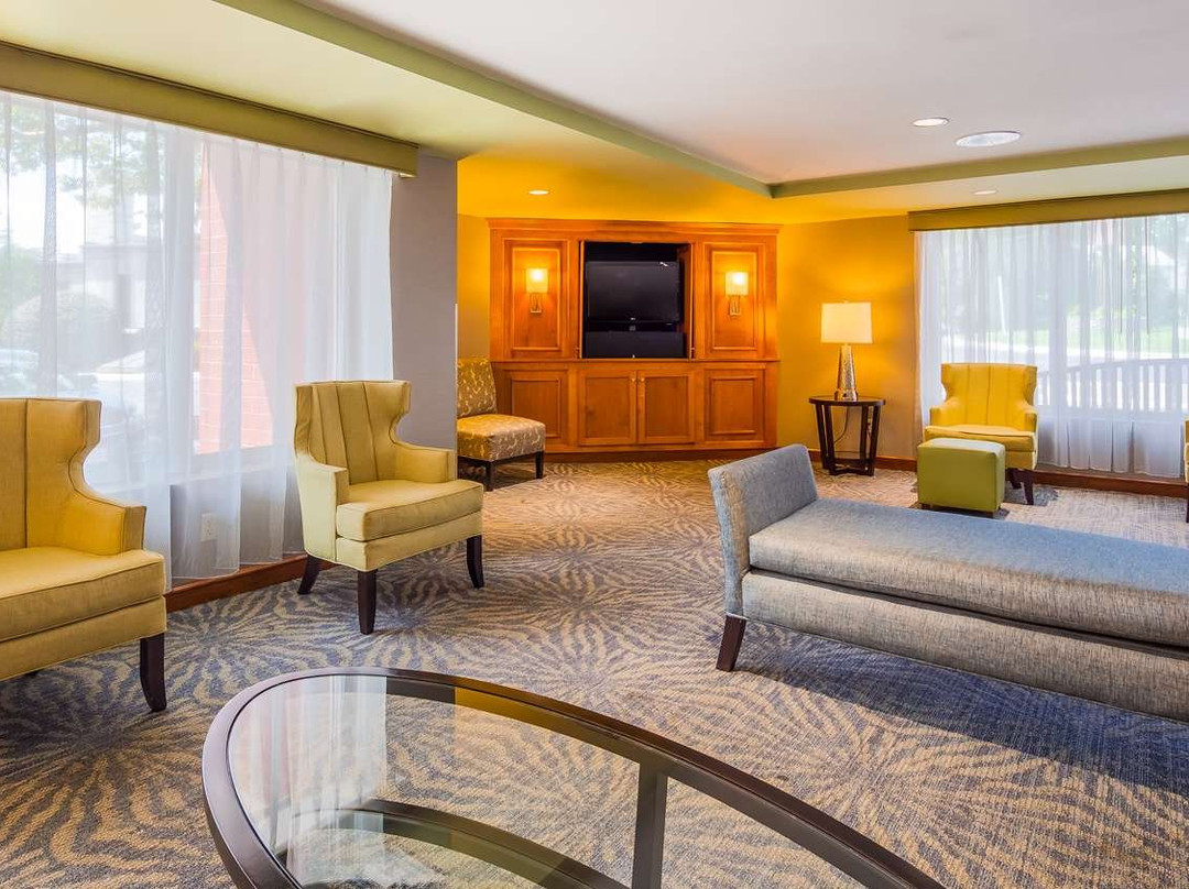 贝斯特韦斯特普勒斯切姆斯福德酒店主图