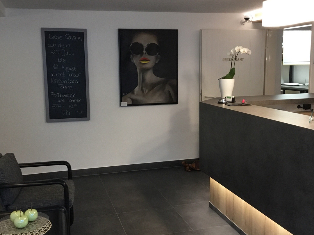 Mittwald Hotel And MCM Restaurant主图