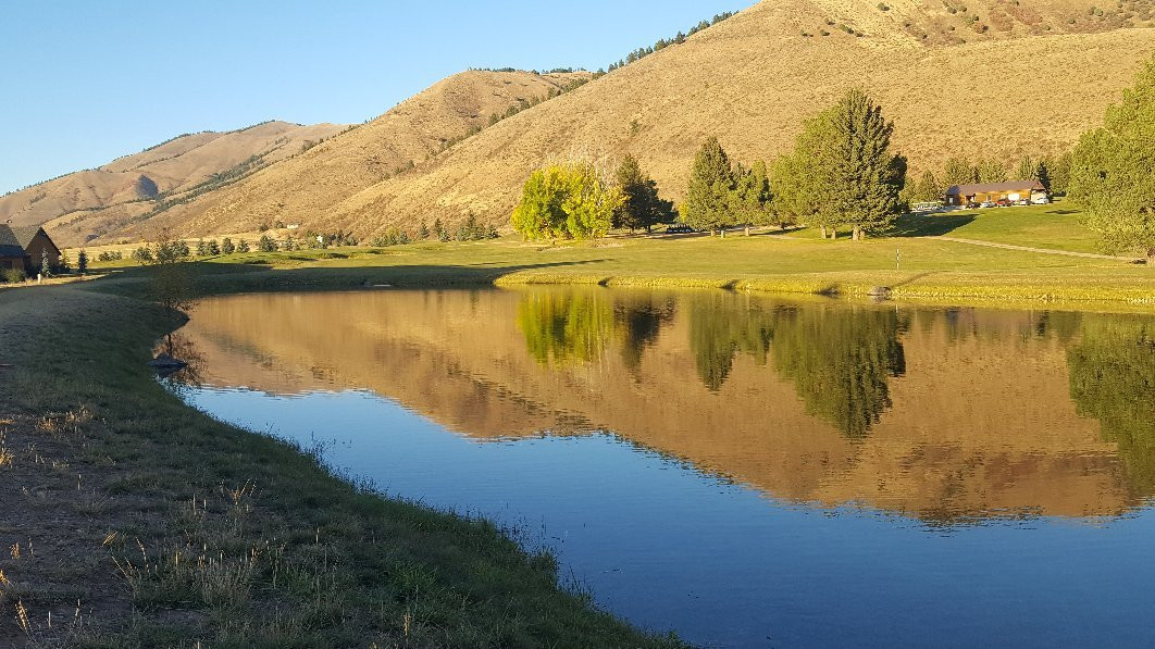 Valli Vu Golf Course-Afton必去景点