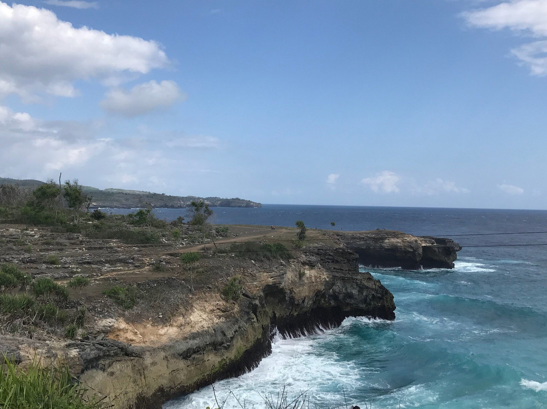 Abyss Zipline-努沙切宁安岛必去景点