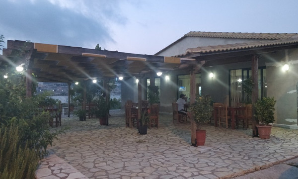 Bar Restaurant "ALIU"主图