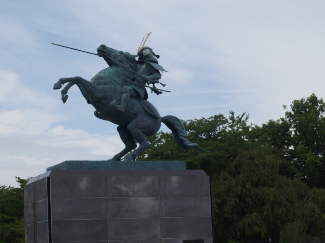 Mogami Yoshiaki Horse-riding Statue景点图片