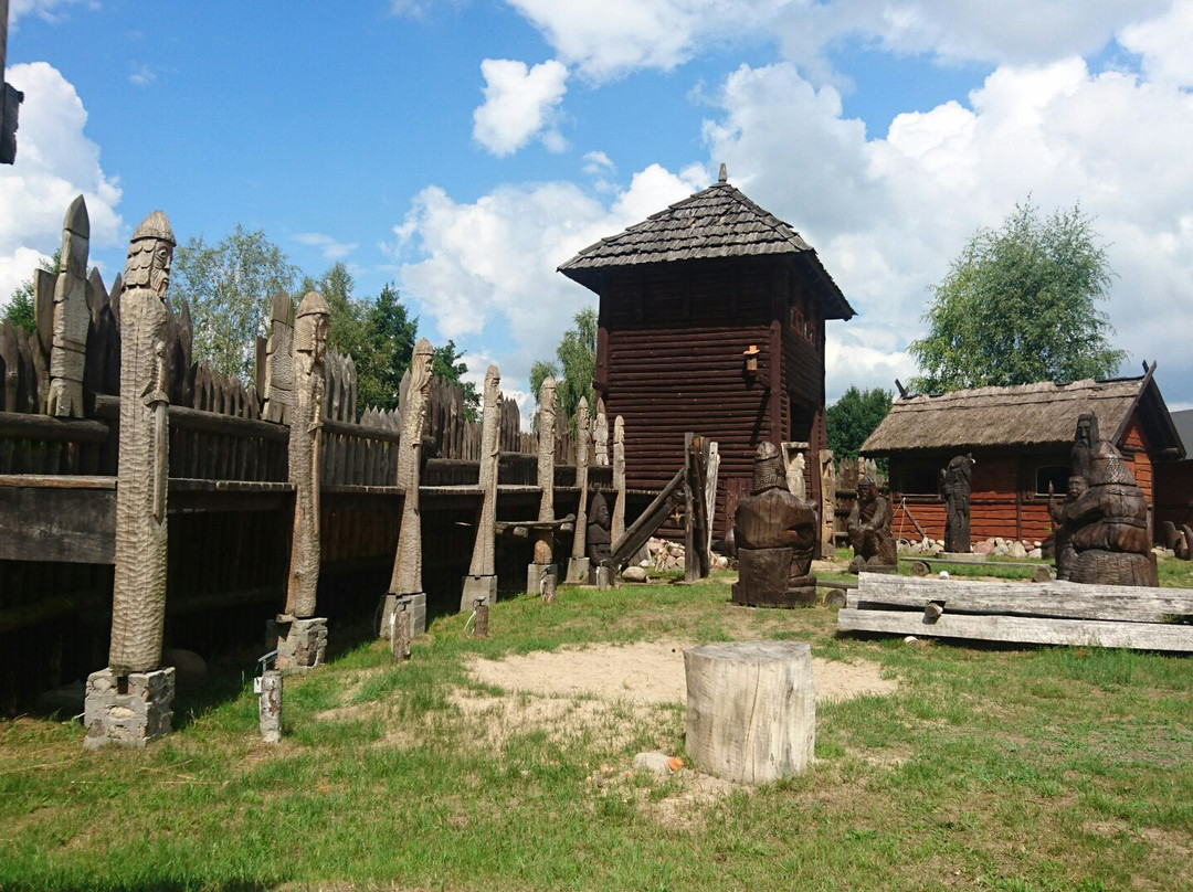Folusha Castle-Bobrowo必去景点