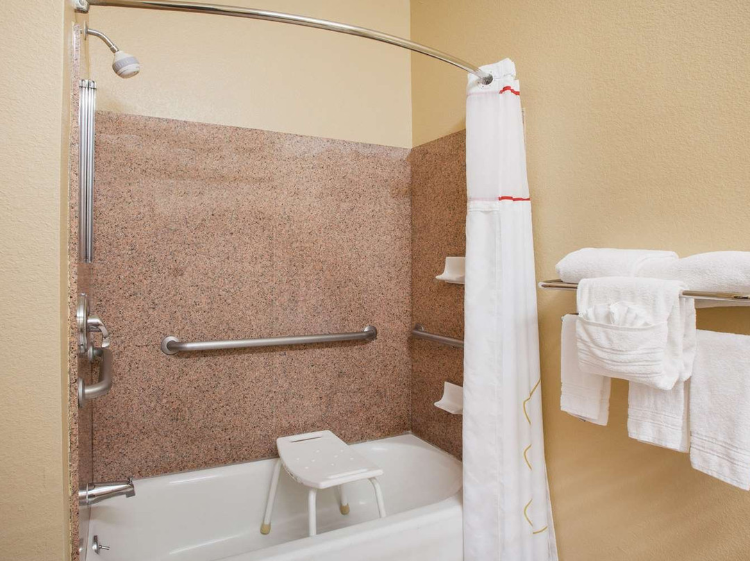 Hawthorn Suites by Wyndham Corpus Christi主图