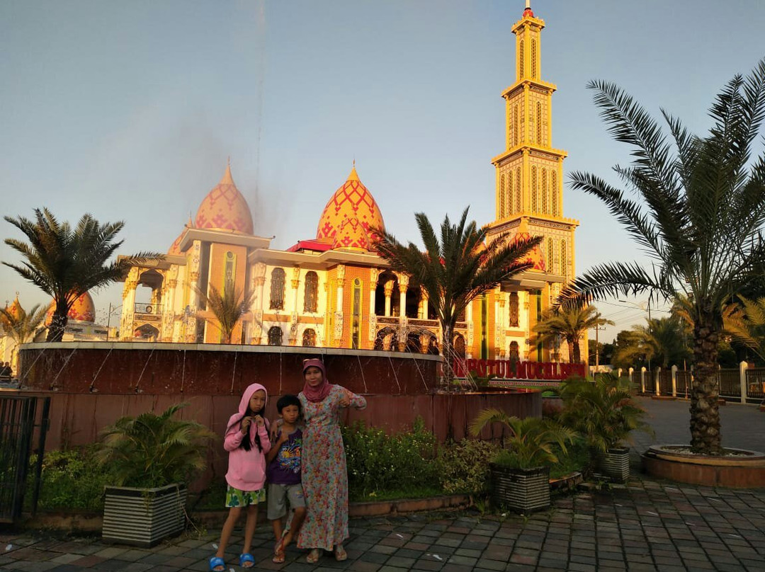 Roudhotul Muchlisin Mosque景点图片