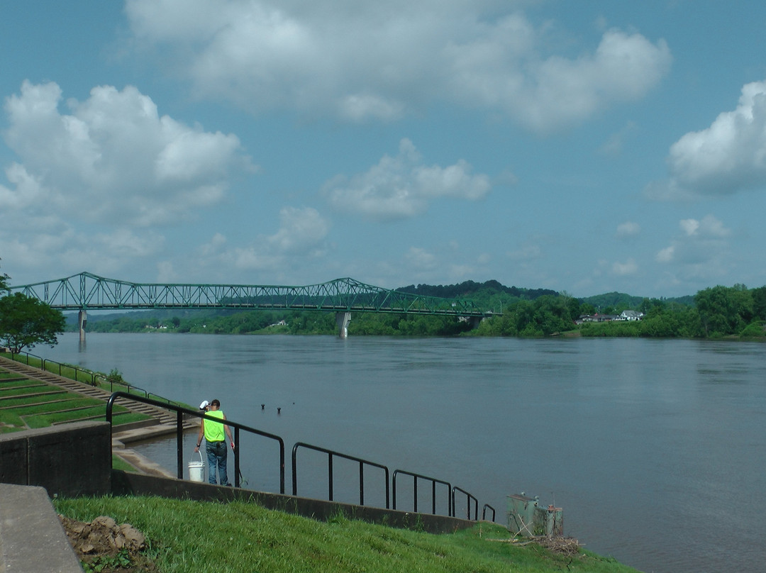 哈里斯河滨公园-亨廷顿必去景点