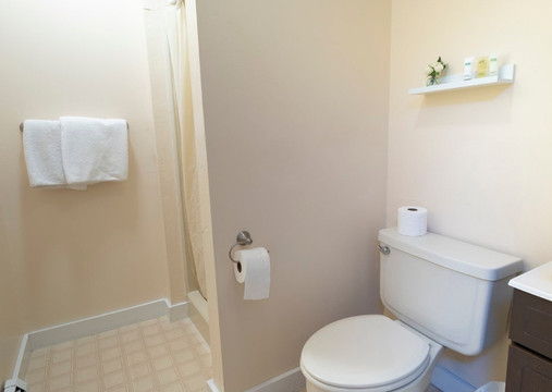 The Karass Inn主图