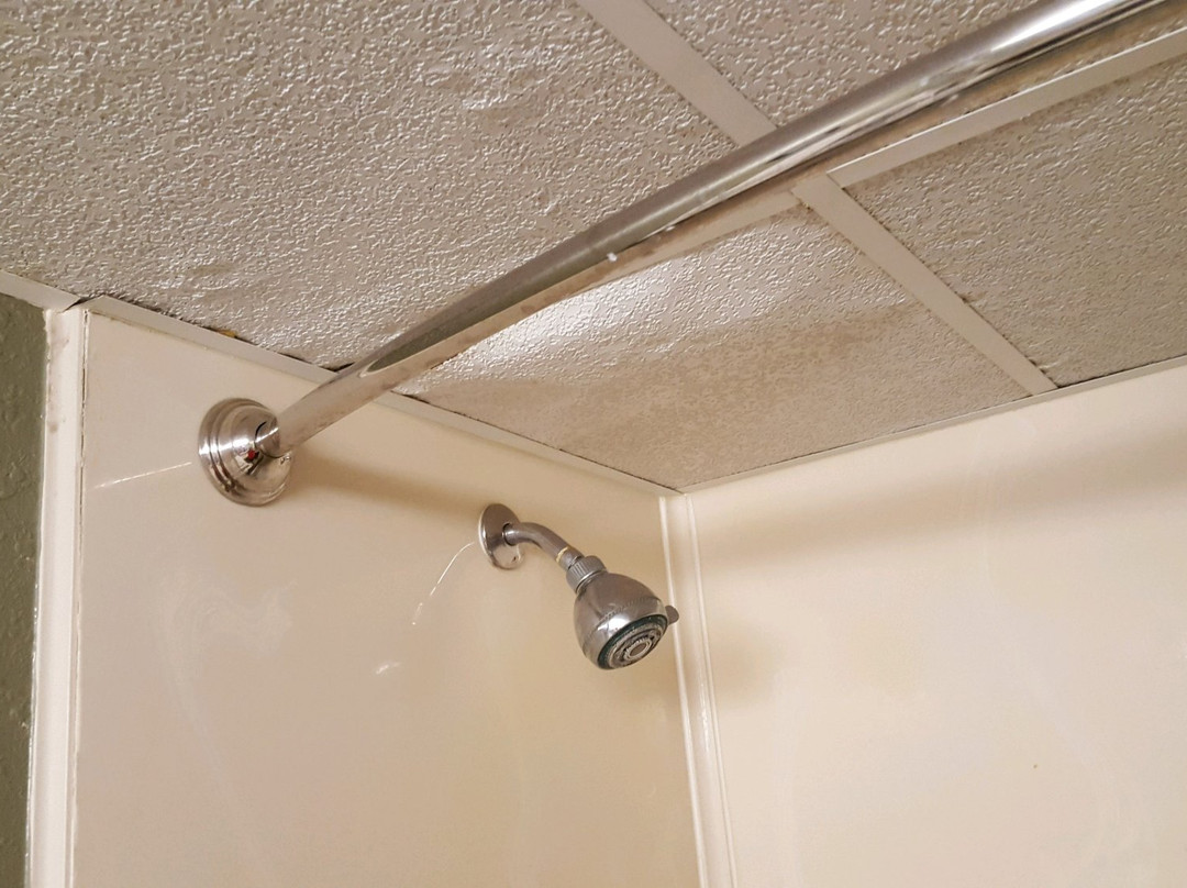 乡村壁炉套房酒店主图