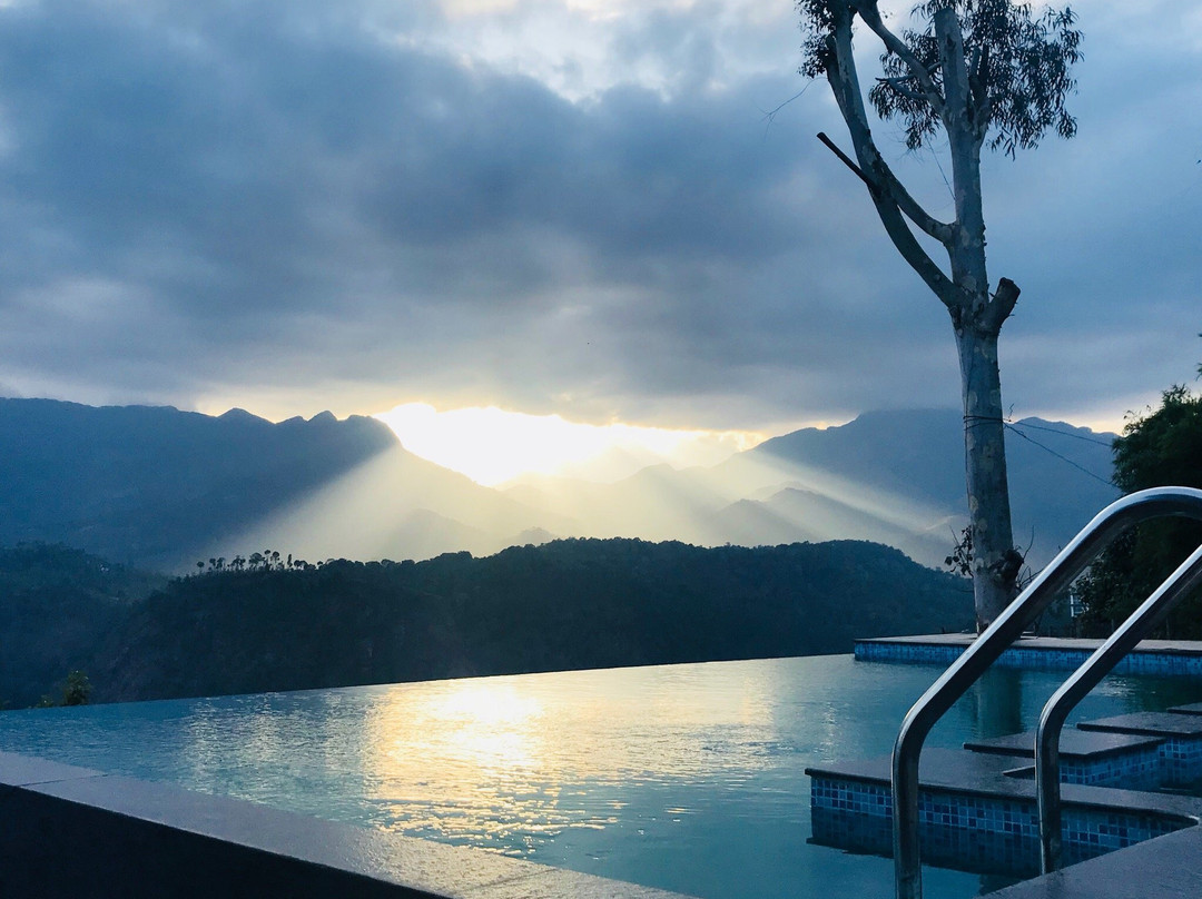 Land’s End Resort & Spa主图