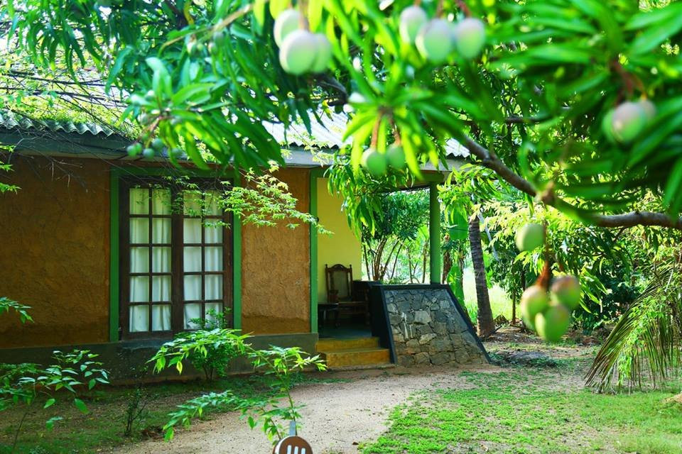 巨石场度假酒店主图