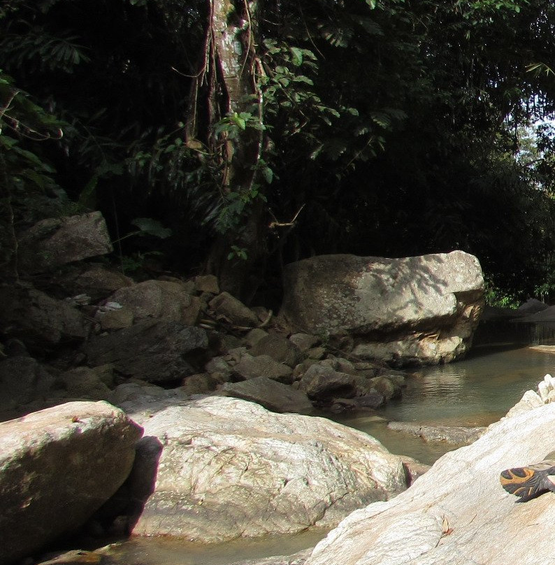 Zong Raue (Song Rua) Waterfall-红统必去景点