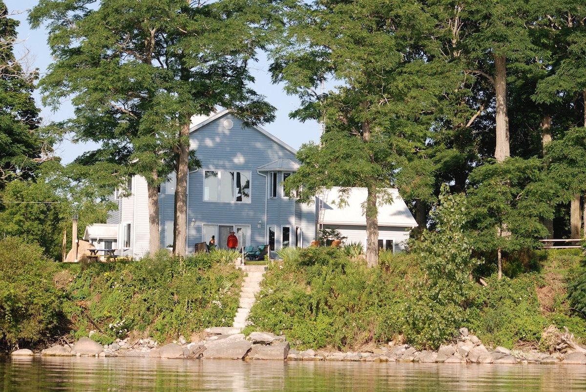 Loughbreeze Bay B&B-官方