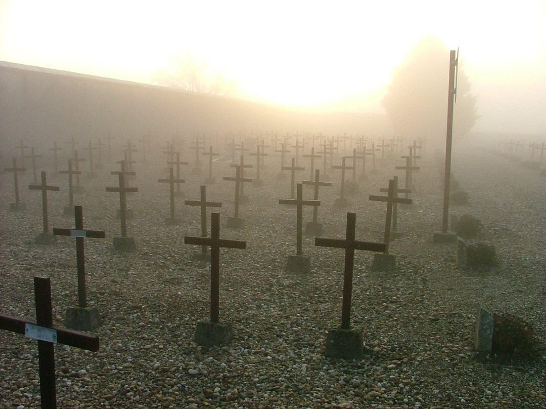 Cimetière des Oubliés de Cadillac景点图片