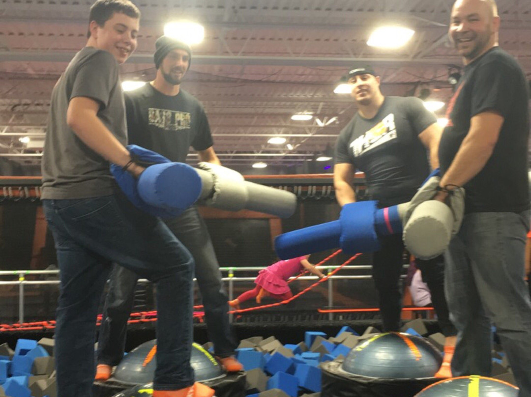 Sky Zone - Windsor-温莎堡必去景点